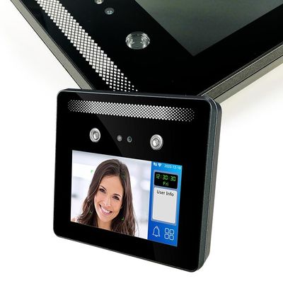 Karte TCP des QR Code-Leser-RFID stellen das Ablesen der biometrischen Maschine gegenüber